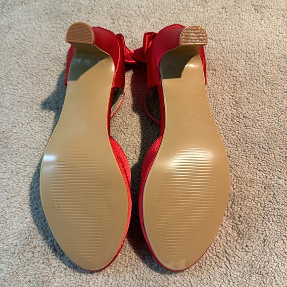 Badgley Mischka Satin Bow heels - Picture 5 of 6